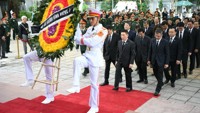 Đoàn Bộ Tài chính viếng Tổng Bí thư Nguyễn Phú Trọng 
