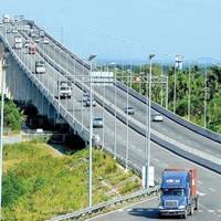 Chuyển nhượng quyền thu phí sử dụng tài sản kết cấu hạ tầng giao thông đường bộ
