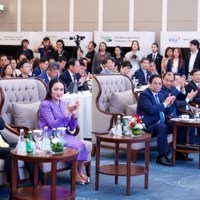 Thủ tướng Việt Nam và Thái Lan đồng chủ trì Diễn đàn Doanh nghiệp Việt Nam - Thái Lan 
