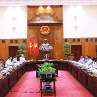 Thủ tướng Chính phủ chủ trì họp xây dựng dự thảo nghị quyết của Bộ Chính trị về y tế, giáo dục