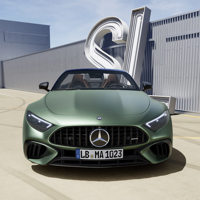 Huyền thoại Mercedes-AMG SL 63 S E PERFORMANCE đã có mặt tại Việt Nam