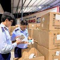Tạm giữ hàng chục nghìn thiết bị điện tử có dấu hiệu vi phạm