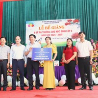 DATC trao quà cho học sinh khó khăn tại huyện Chợ Đồn, Bắc Kạn