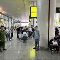 Phát hiện, xử lý “cò mồi” lừa đảo du khách ngoại tại Nhà ga T2 sân bay Nội Bài