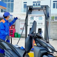 Giá xăng giảm xuống dưới mức 20.000 đồng/lít