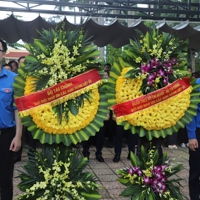 Chùm ảnh: Đoàn cán bộ, thanh niên Bộ Tài chính dâng hương, thắp nến tri ân các anh hùng liệt sỹ