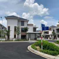 Bất động sản ế ẩm dù giá giảm mạnh 