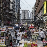 Trung Quốc khó từ bỏ mô hình kinh tế hiện tại