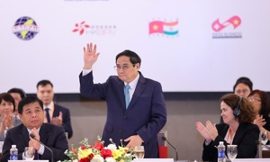 Đồng hành thúc đẩy tăng trưởng xanh