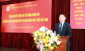 Bộ trưởng Hồ Đức Phớc trao quyết định bổ nhiệm Chủ tịch Hội đồng Quản trị Ngân hàng Phát triển Việt Nam