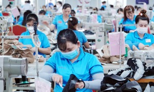 Những “cơn gió ngược” trên toàn cầu ảnh hưởng đến kinh tế Việt Nam