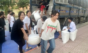 Hỗ trợ thêm gần 50 tấn gạo cho học sinh 2 tỉnh trong năm học 2024 - 2025
