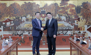 Thứ trưởng Trần Quốc Phương tiếp Phó Chủ tịch Ngân hàng Xuất nhập khẩu Hàn Quốc Hong Soon-young