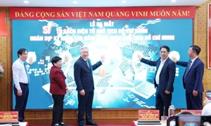 Ra mắt Tủ sách điện tử Chủ tịch Hồ Chí Minh
