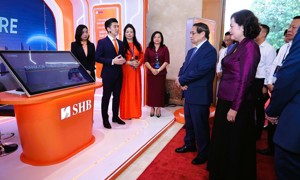 Thủ tướng Chính phủ: Chuyển đổi số ngân hàng cần nắm bắt thời cơ, đón đầu công nghệ