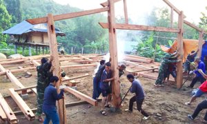 Thủ tướng yêu cầu quyết liệt, thần tốc hơn nữa xoá nhà tạm, nhà dột nát 
