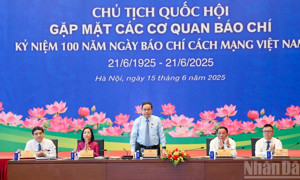 Chùm ảnh: Chủ tịch Quốc hội Trần Thanh Mẫn gặp mặt các cơ quan báo chí
