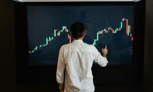 VN-Index lình xình, nhà đầu tư ngoại gom cổ phiếu trụ