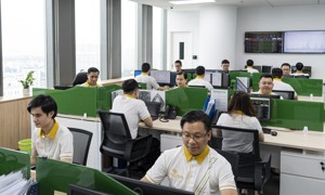 Thị trường chứng khoán nửa cuối năm 2025: Cú hích thuế quan - đâu sẽ là cơ hội?