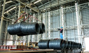 Ngành thép phân hóa mạnh, nhà đầu tư nên chọn cổ phiếu nào?