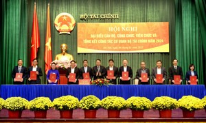 Chủ động đẩy mạnh các phong trào thi đua phấn đấu thực hiện thắng lợi các nhiệm vụ được giao