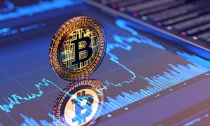 So với Bitcoin, chứng khoán Việt đang hút dòng tiền nhờ pháp lý ổn định