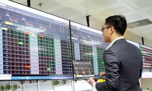 Cổ phiếu ngành Chứng khoán vào sóng mới nhờ “thiên thời” nửa cuối 2025