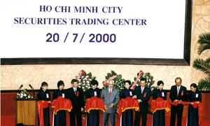 Thị trường chứng khoán Việt Nam 1/4 thế kỷ kiến tạo lòng tin, khơi thông dòng vốn, từng bước hội nhập 