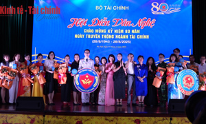 VIDEO: Sôi nổi, đa sắc màu tại Hội diễn văn nghệ ngành Tài chính