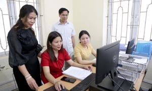 Hưởng ứng phong trào “Cả nước thi đua đổi mới sáng tạo và chuyển đổi số” và “Bình dân học vụ số”
