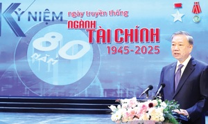 EMAGAZINE: Hành trình phi thường của trí tuệ, bản lĩnh và phụng sự Tổ quốc