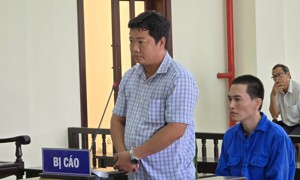 Bác sĩ cấp khống giấy nghỉ việc hưởng bảo hiểm xã hội bị phạt 8 năm tù