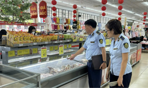 Ứng phó bão số 5: Không để xảy ra tình trạng khan hiếm hàng hoá, tăng giá bất hợp lý 