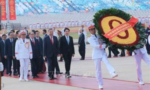 80 năm bongdaso khánh: Lãnh đạo Đảng, Nhà nước vào Lăng viếng Chủ tịch Hồ Chí Minh