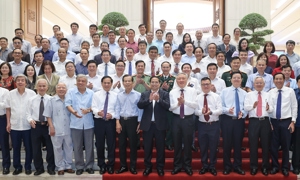 Thủ tướng: Báo chí cách mạng tiếp tục phát huy truyền thống trăm năm với "tâm sáng - lòng trong - bút sắc"