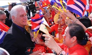 Bí thư thứ Nhất, Chủ tịch nước Cuba và Phu nhân đến Hà Nội, bắt đầu thăm cấp Nhà nước, dự Lễ kỷ niệm 80 năm Quốc khánh Việt Nam