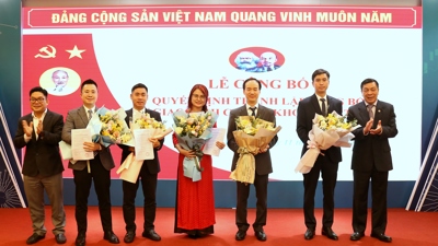 Công bố quyết định thành lập Đảng bộ Sở Giao dịch Chứng khoán Việt Nam