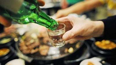Tăng thuế tiêu thụ đặc biệt với thuốc lá, rượu, bia nhằm hạn chế tiêu dùng