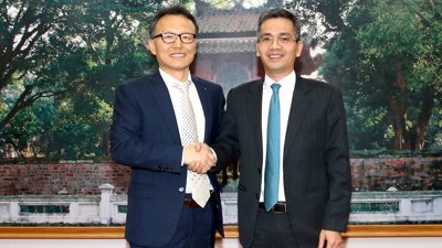 Thứ trưởng Võ Thành Hưng tiếp Phó Chủ tịch Ngân hàng Xuất nhập khẩu Hàn Quốc Kim Tea-Soo