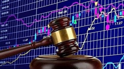 Chủ tịch Hội đồng quản trị bị xử phạt vì cùng vợ và em trai bán chui cổ phiếu
