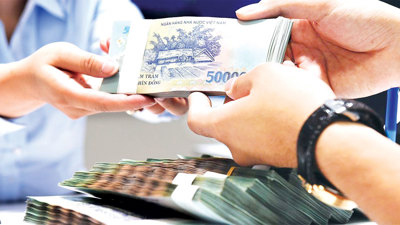 Hỗ trợ tháo gỡ khó khăn cho khách hàng vay phục vụ nhu cầu đời sống, tiêu dùng