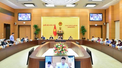 Nhiều khó khăn, thách thức gây áp lực tới khả năng hoàn thành mục tiêu tăng trưởng cả năm