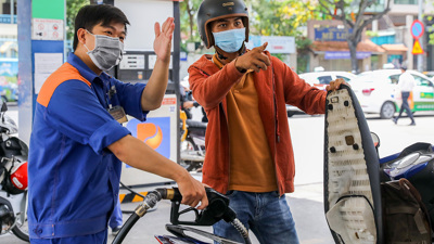 Giá xăng, dầu giảm mạnh lần thứ 2 liên tiếp