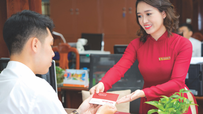 Lãi suất tiết kiệm giảm còn 3% tại 4 ngân hàng lớn nhất