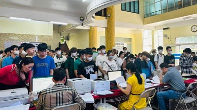 Thông báo điểm trúng tuyển và lịch nhập học hệ đại học chính quy khóa 28 năm 2023