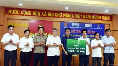 Vietcombank tài trợ xây dựng 100 nhà tình nghĩa trên địa bàn tỉnh Hà Tĩnh