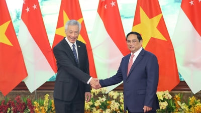 Thủ tướng Phạm Minh Chính chủ trì lễ đón Thủ tướng Singapore Lý Hiển Long