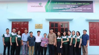Vietcombank Hải Phòng tặng nhà cho các hộ nghèo tại Thái Bình