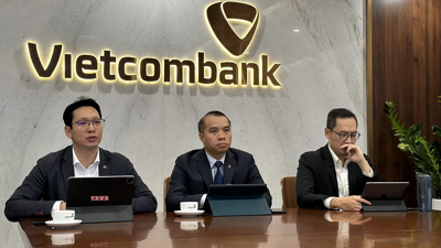Vietcombank trao đổi với các nhà đầu tư về kết quả kinh doanh 
