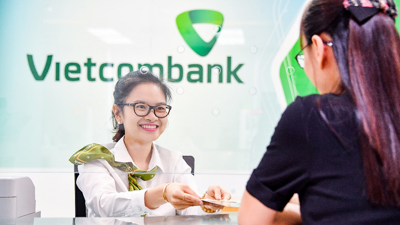 Vietcombank tặng hơn 61.000 quà cho khách hàng